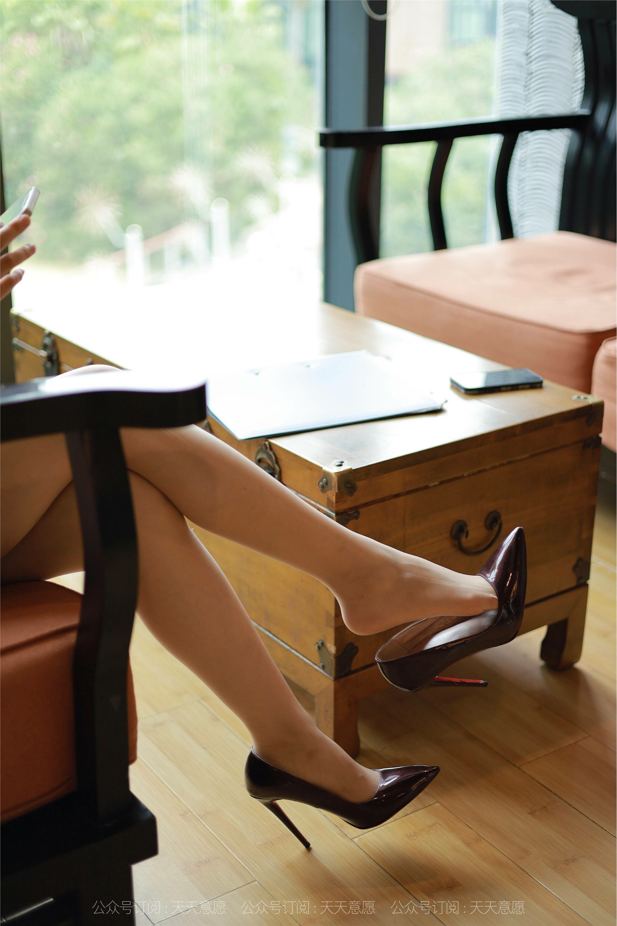 IESS异思趣向  2021.09.05 丝享家910：小婕《美腿业务员》